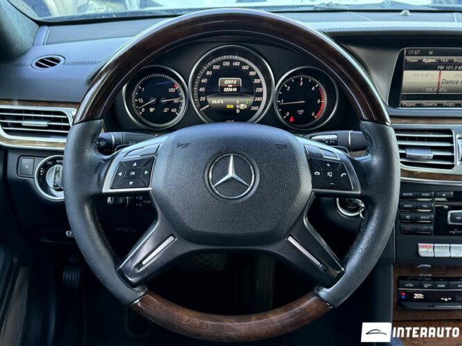 Mercedes E 220 40 mercedes E 220 2013