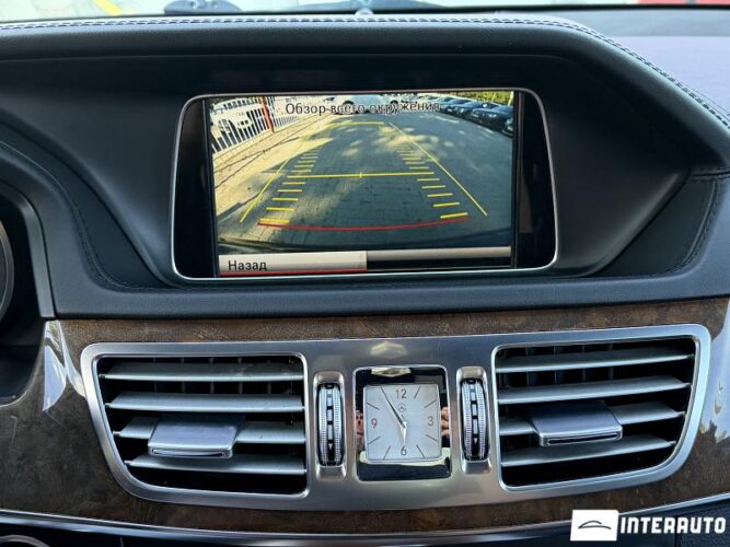 Mercedes E 220 44 mercedes E 220 2013
