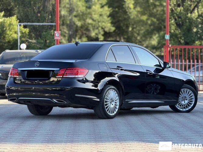 Mercedes E 220 32 mercedes E 220 2013