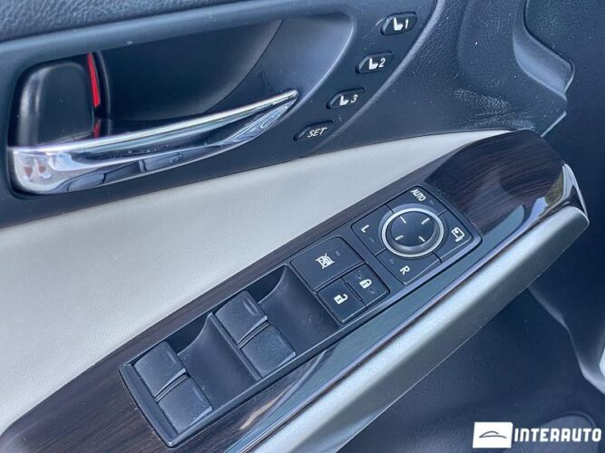 lexus IS 300h 2013