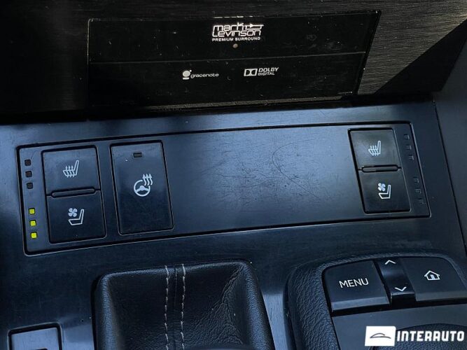 lexus IS 300h 2013