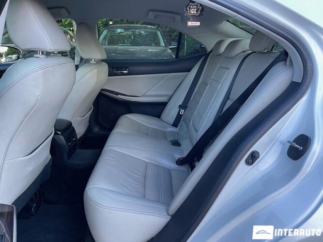 lexus IS 300h 2013