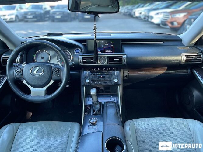 lexus IS 300h 2013