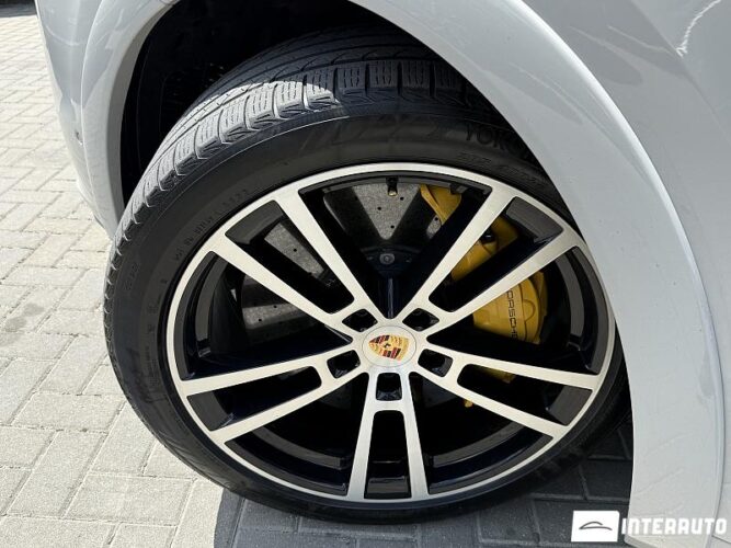 Porsche Cayenne Turbo E-Hybrid Coupe 55 porsche Cayenne Turbo E-Hybrid Coupe 2024