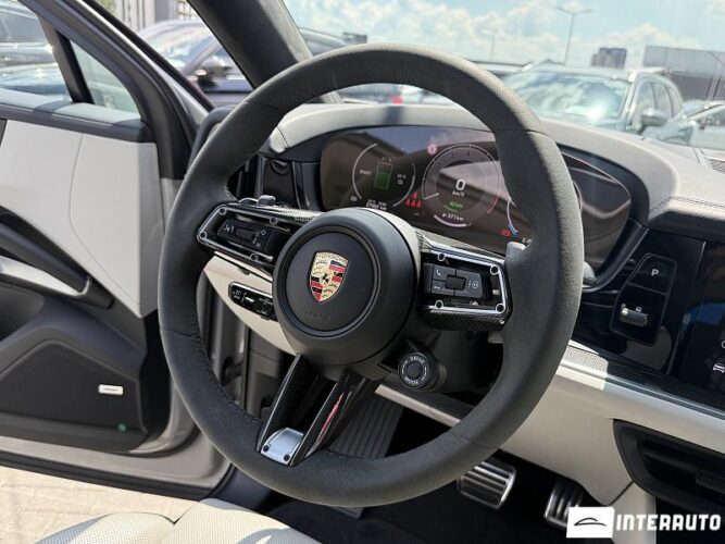 Porsche Cayenne Turbo E-Hybrid Coupe 44 porsche Cayenne Turbo E-Hybrid Coupe 2024