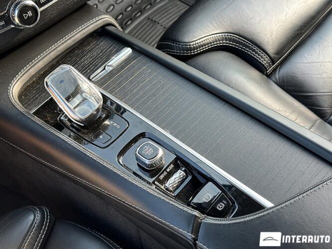 Volvo XC 90 47 volvo XC 90 2019