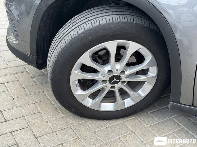Mercedes GLA 180 46 mercedes GLA 180 2015