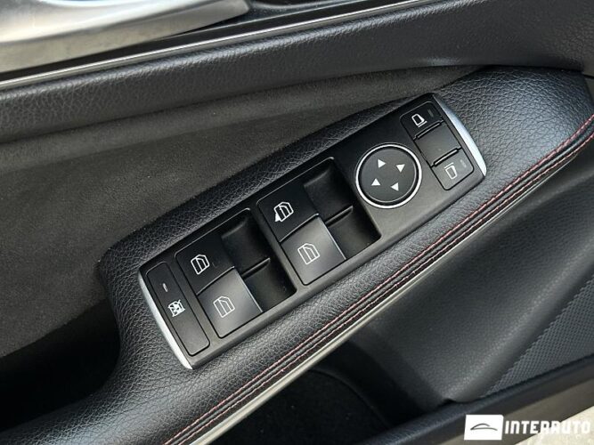 Mercedes GLA 180 48 mercedes GLA 180 2015