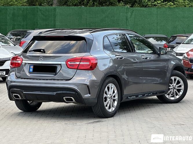 Mercedes GLA 180 33 mercedes GLA 180 2015