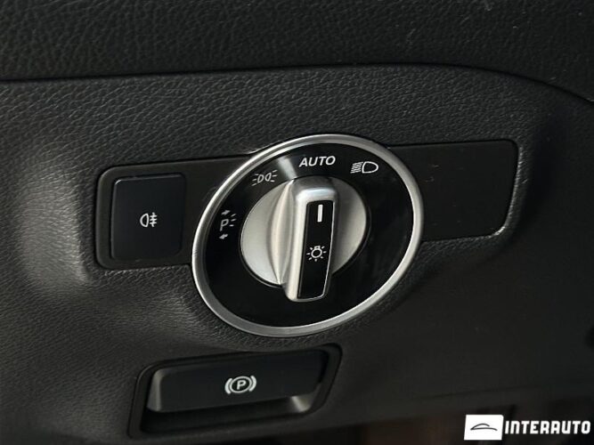 Mercedes GLA 180 47 mercedes GLA 180 2015