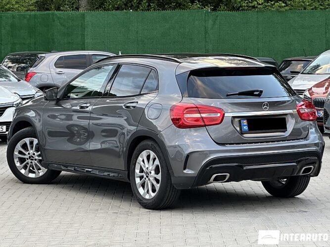 Mercedes GLA 180 34 mercedes GLA 180 2015