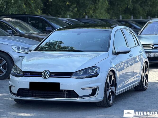 Volkswagen Golf GTE 2015 doar la InterAuto