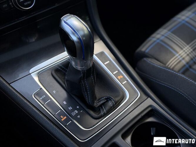 Volkswagen Golf GTE 37 volkswagen Golf GTE 2015