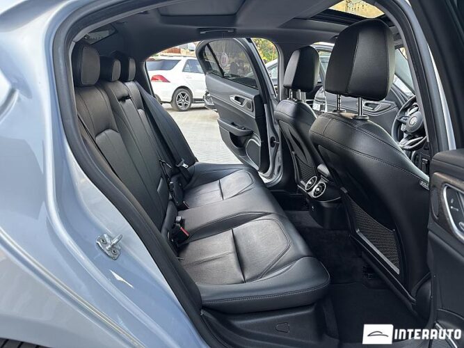 alfa romeo Giulia 2021