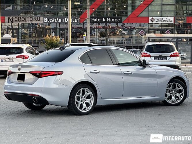 alfa romeo Giulia 2021