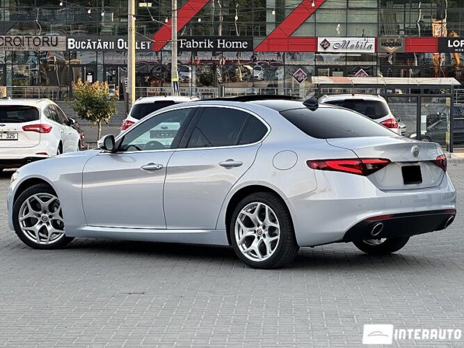 alfa romeo Giulia 2021