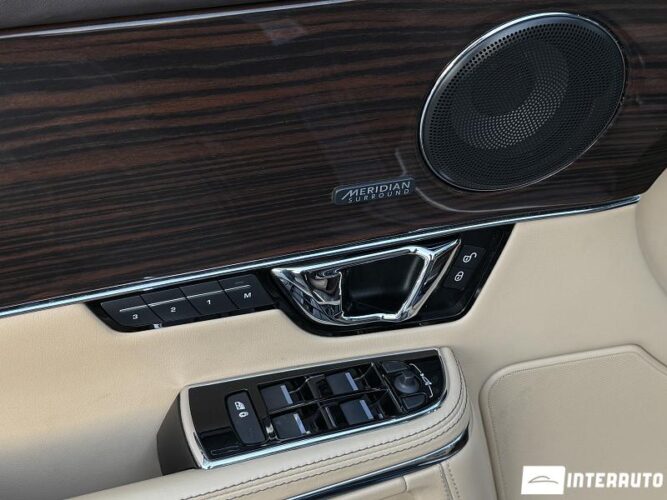 jaguar XJ 2016
