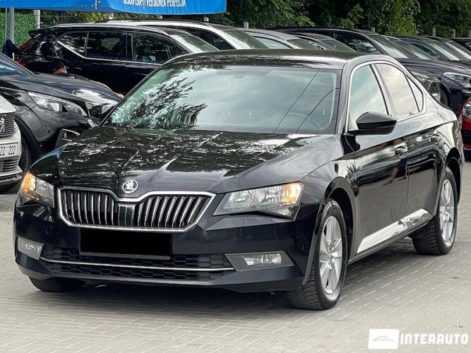 Skoda Superb 2016 doar la InterAuto
