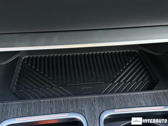 bmw 750e XDrive 2024