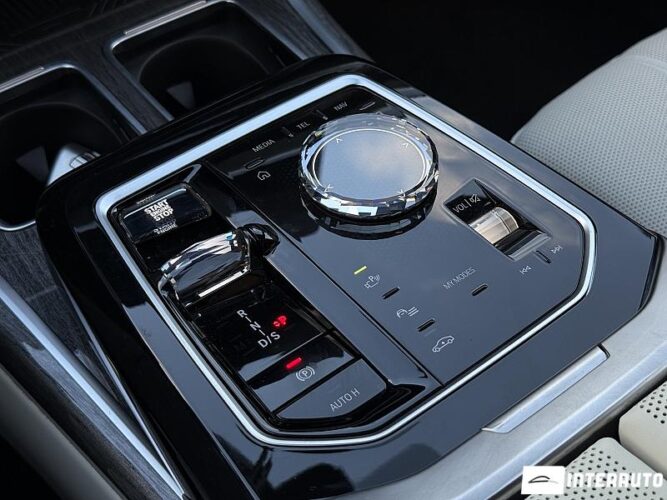 bmw 750e XDrive 2024