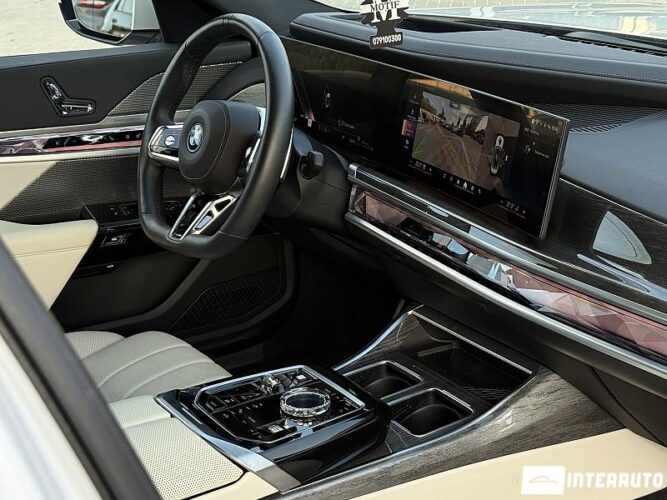 bmw 750e XDrive 2024