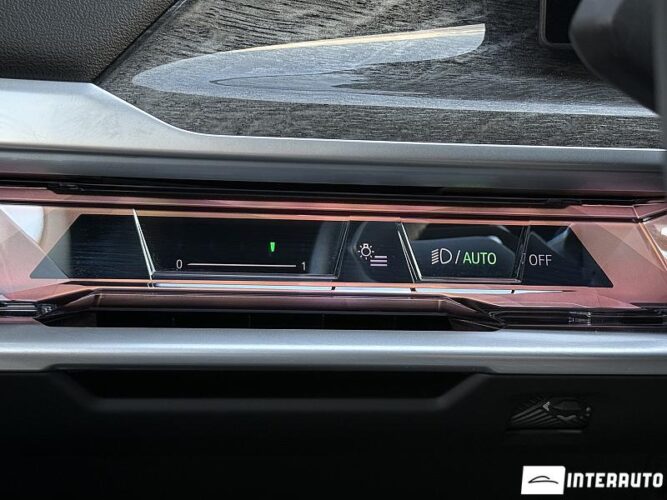 bmw 750e XDrive 2024