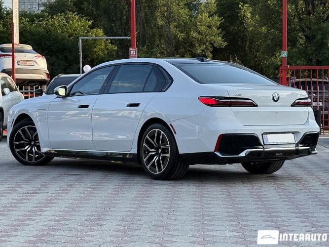 bmw 750e XDrive 2024