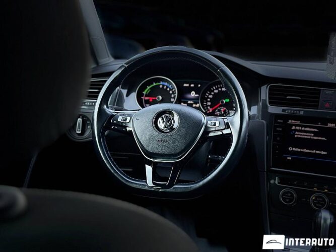 volkswagen e-Golf 2020