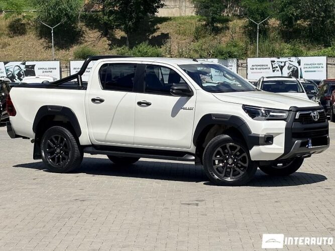 Toyota Hilux 2022 doar la InterAuto