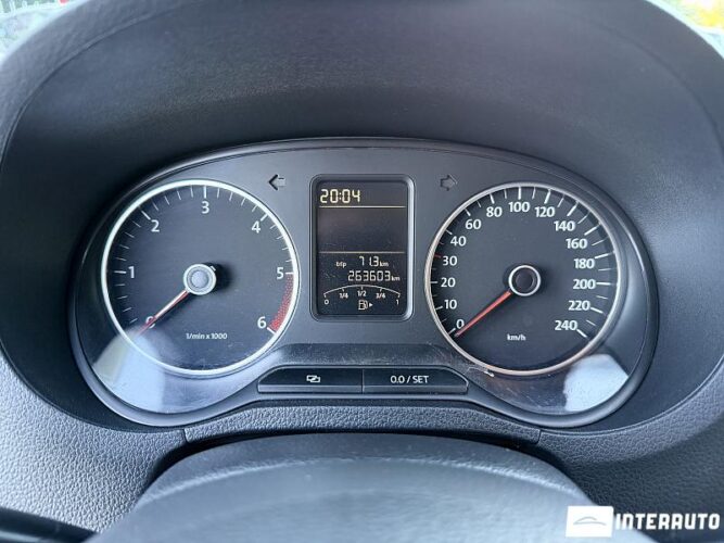 Volkswagen Polo 39 volkswagen Polo 2011