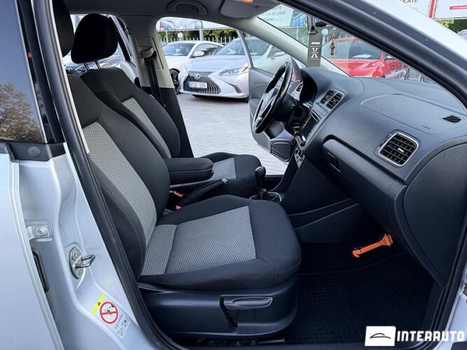 Volkswagen Polo 35 volkswagen Polo 2011