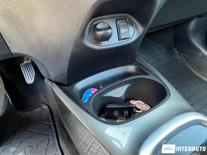 toyota Yaris 2016