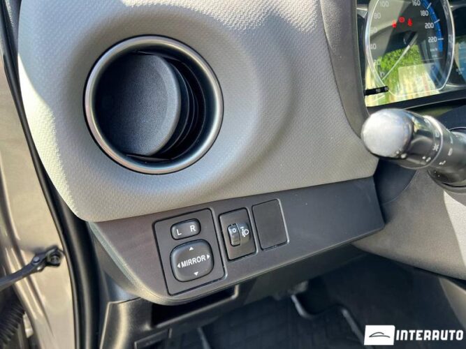 toyota Yaris 2016