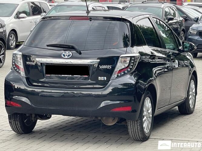 Toyota Yaris 31 toyota Yaris 2012