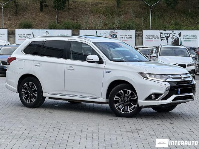 Mitsubishi Outlander 2015 doar la InterAuto