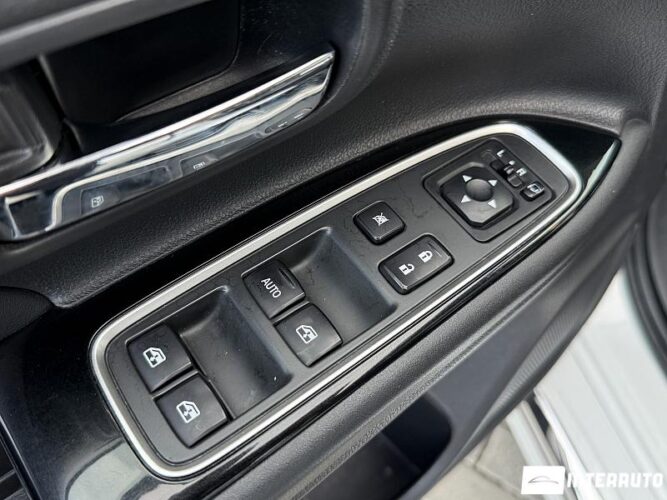 Mitsubishi Outlander 53 mitsubishi Outlander 2015