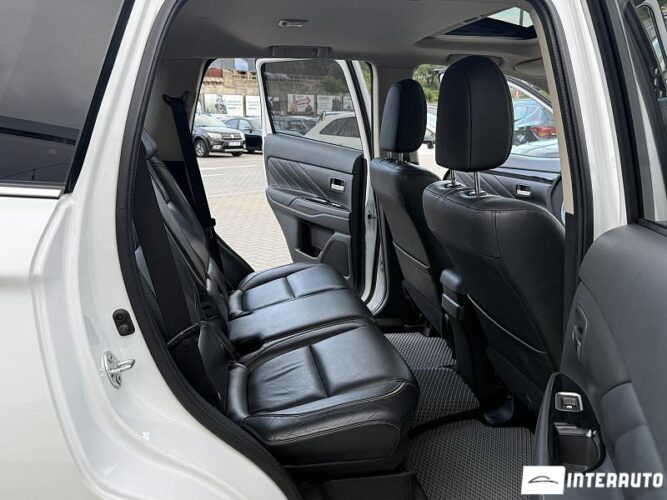 Mitsubishi Outlander 48 mitsubishi Outlander 2015