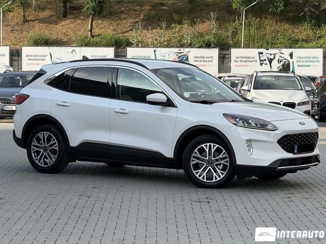 Ford Escape 2021 doar la InterAuto