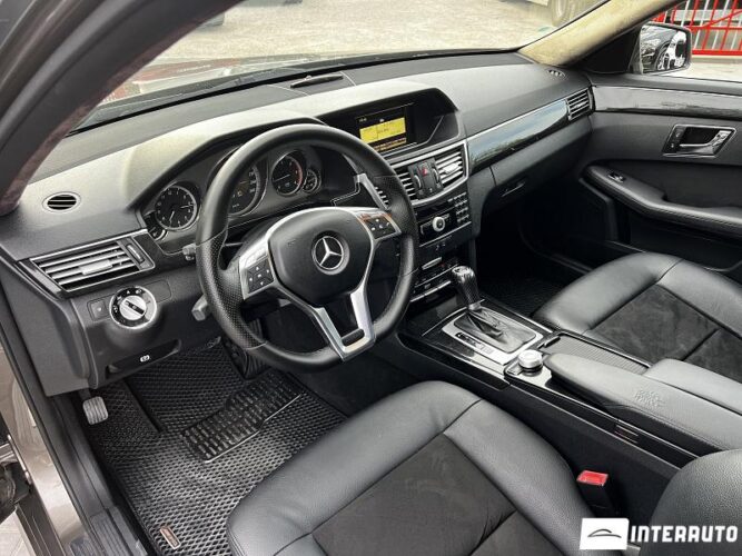 Mercedes E 220 32 mercedes E 220 2010