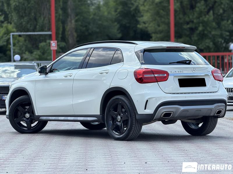 Mercedes GLA 220