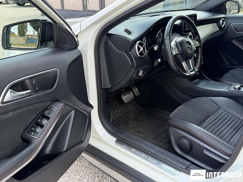 Mercedes GLA 220