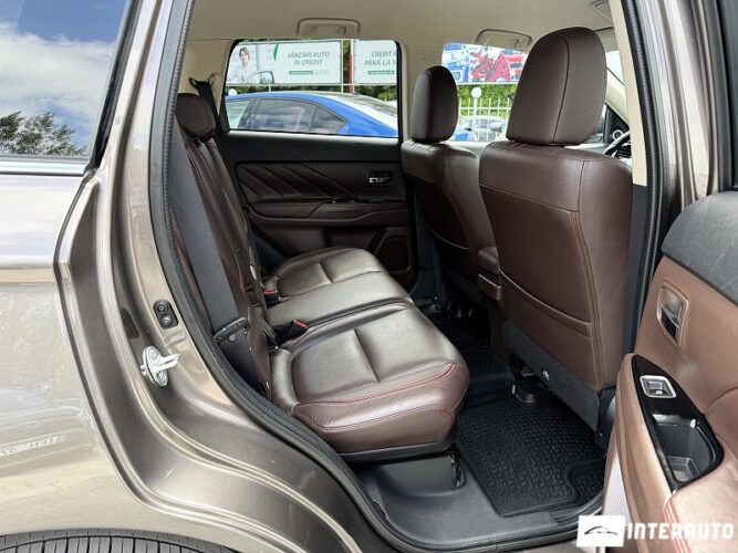 mitsubishi Outlander 2016