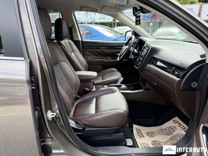 mitsubishi Outlander 2016