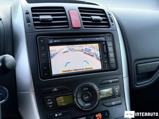 Toyota Auris 37 toyota Auris 2011