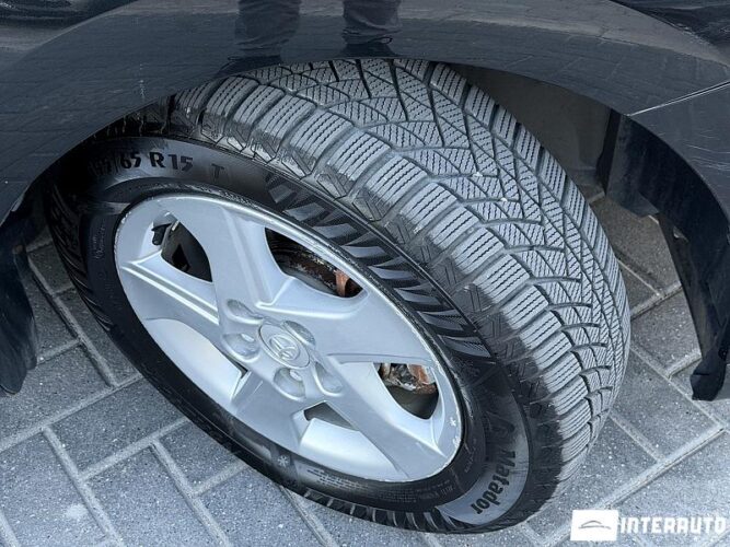 Toyota Auris 40 toyota Auris 2011