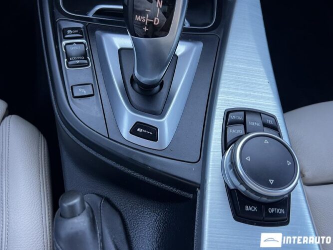 bmw 330E 2016