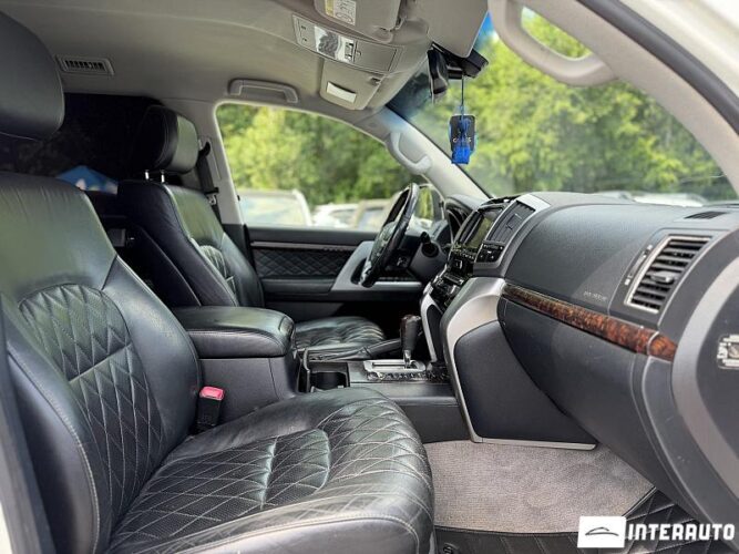 Toyota Land Cruiser 49 toyota Land Cruiser 2013