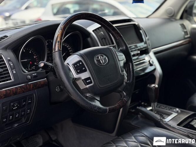 Toyota Land Cruiser 42 toyota Land Cruiser 2013