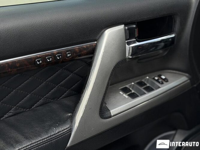 Toyota Land Cruiser 38 toyota Land Cruiser 2013