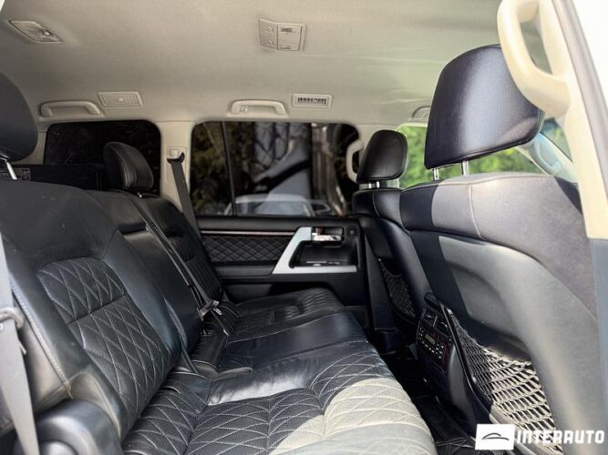Toyota Land Cruiser 51 toyota Land Cruiser 2013